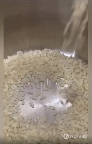 Before cooking, the rice must be rinsed well