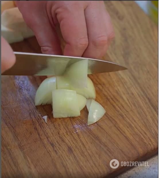 Cutting onion.