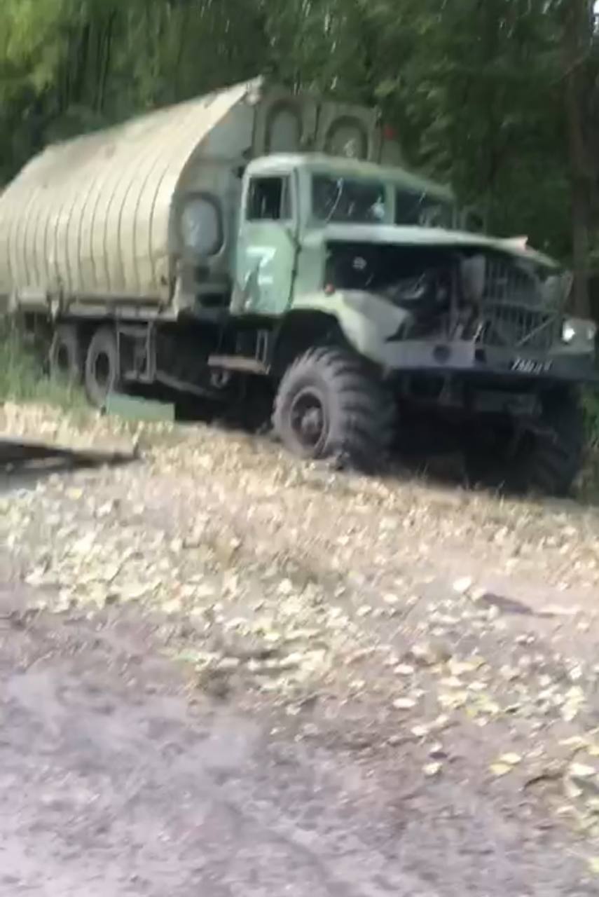 AFU destroys another Russian convoy in Kursk region together with pontoon crossing. Photo and video