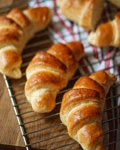 Bagels on puff pastry