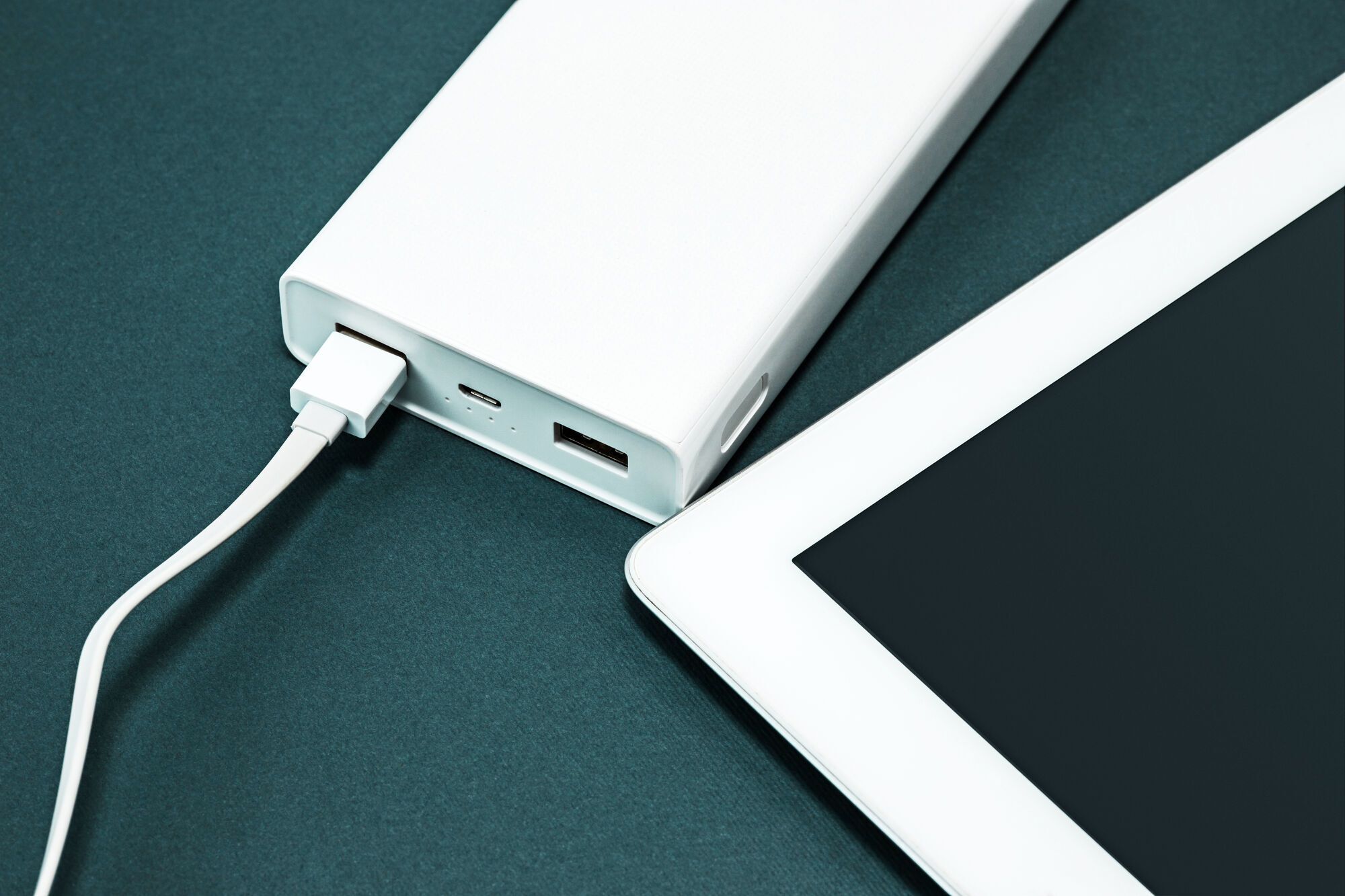 How to extend the working hours of a power bank: basic tips