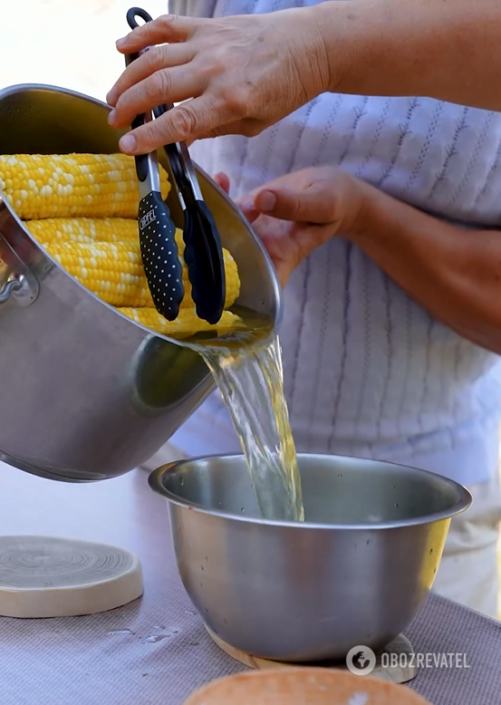 How to cook young corn deliciously so that it is not hard and dry: a very simple way