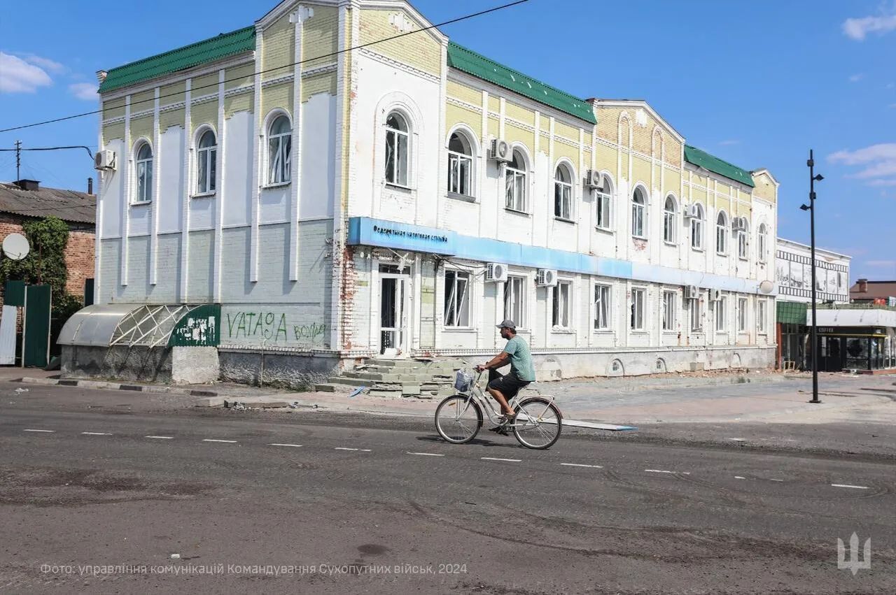 ''We are out of politics'': Russian civilians in Sudzha do not understand why the Russian army is shelling them and does not give them a ''green corridor''