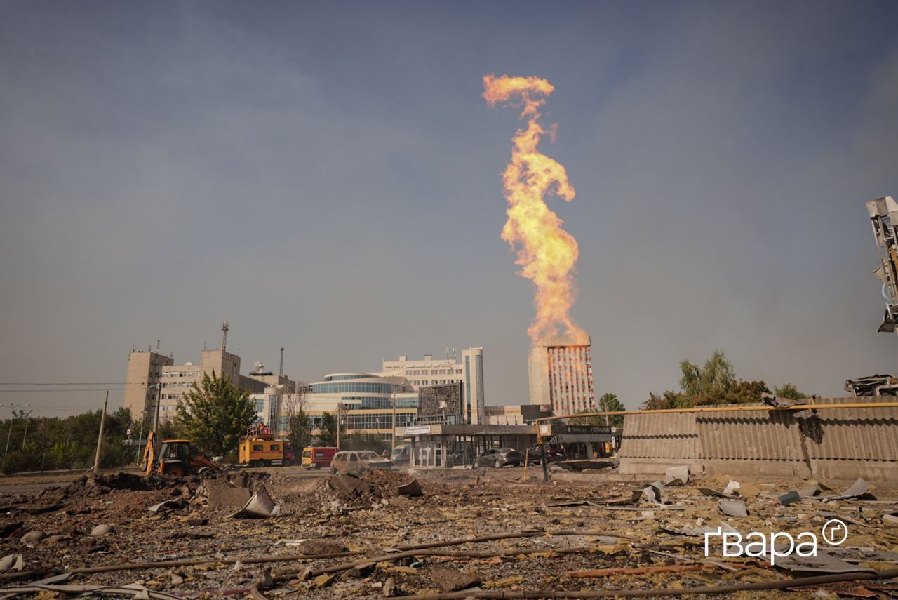 Under attack: Nova Poshta, a shopping center and the Palace of Sports: the terrible consequences of the enemy shelling of Kharkiv. Video