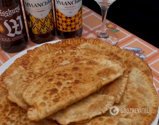 Homemade chebureks that will definitely turn out crispy: make the dough with beer