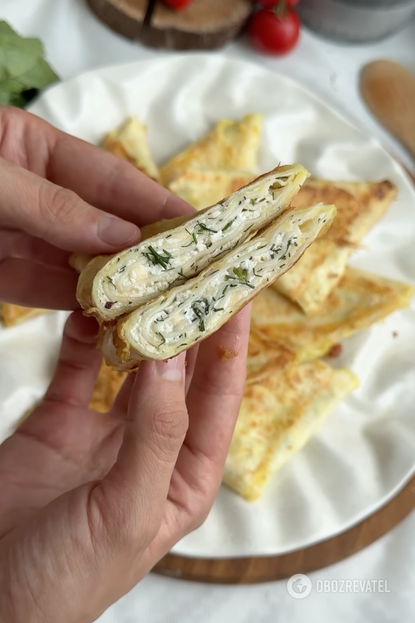 Pita bread appetizer with cheese