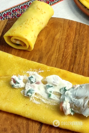 How to wrap pancakes well for the holiday table: a simple trick