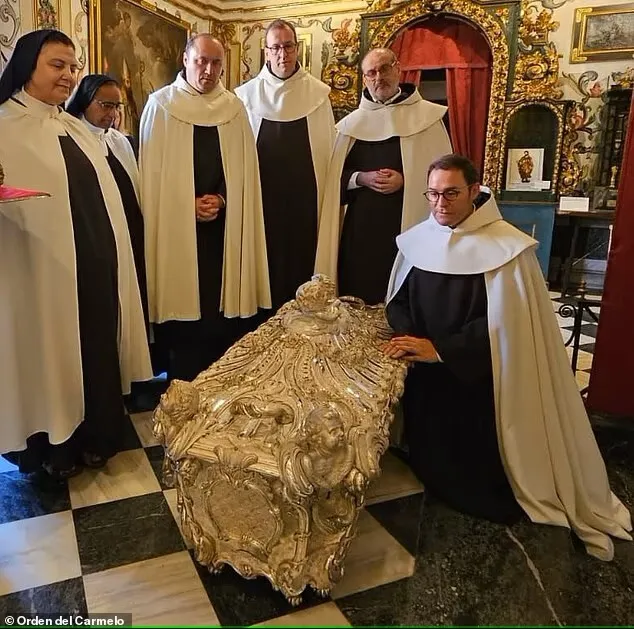 A miracle of God! The body of St. Teresa, who died almost 450 years ago, was found incorrupt in Spain. Video and photos