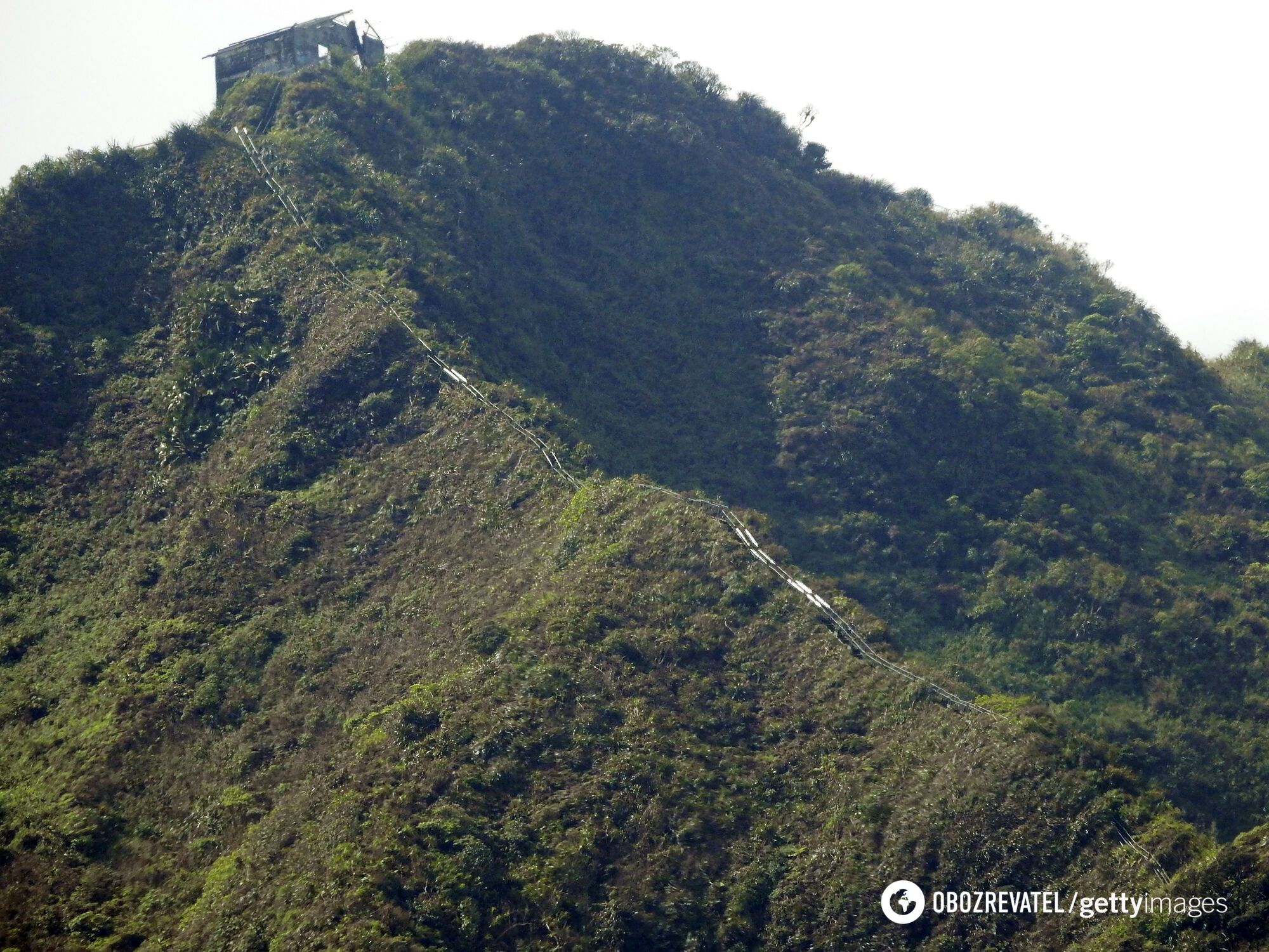 Hawaii concerned about tourists who sneakily climb the 'stairway to the sky': what's wrong with a scenic attraction closed back in the 90s