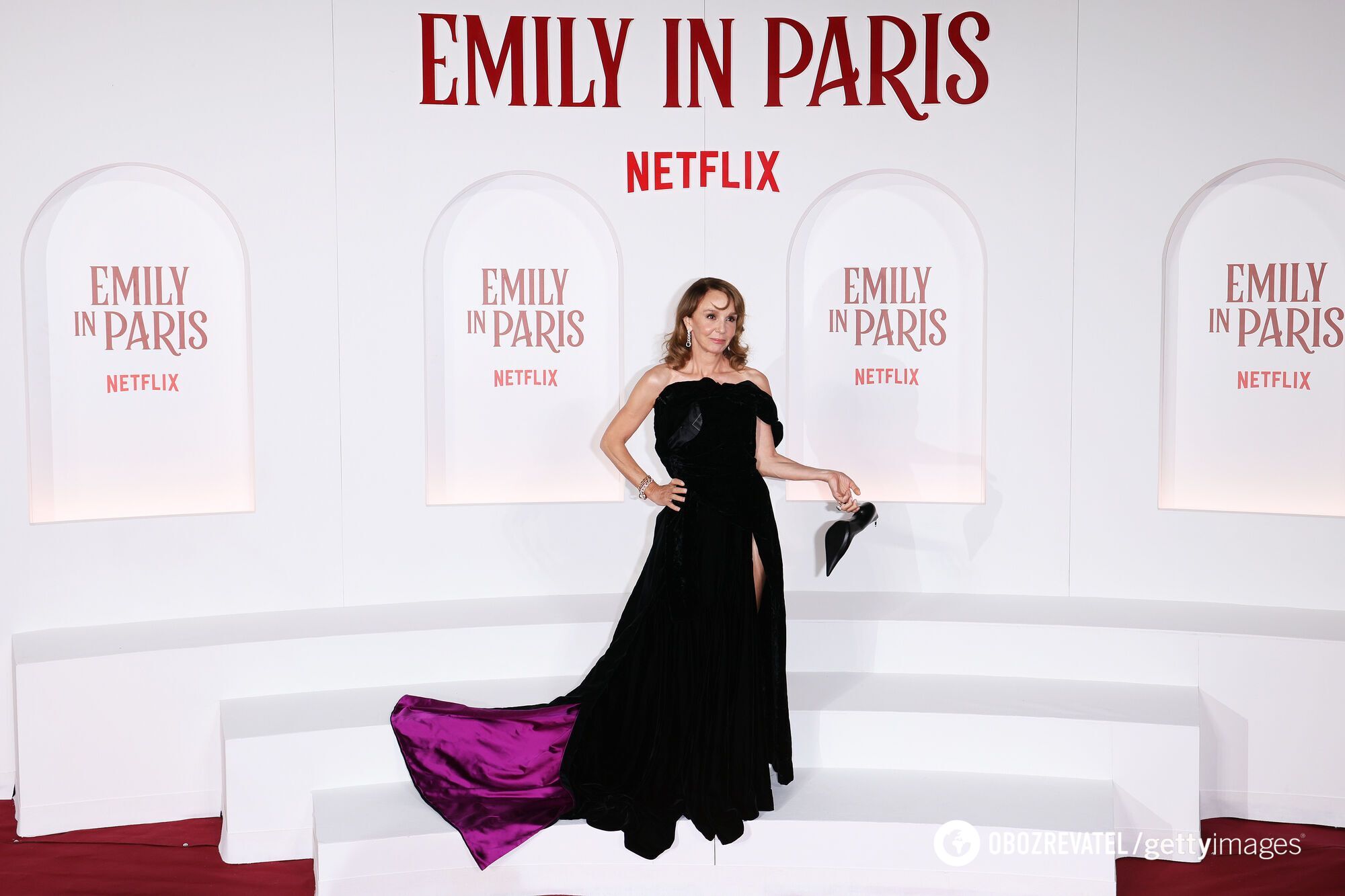 ''Naked'' dress and bizarre shoes: the stars of ''Emily in Paris'' came to the premiere in spectacular images. Photo