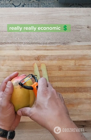 How to peel mangoes correctly: the perfect way