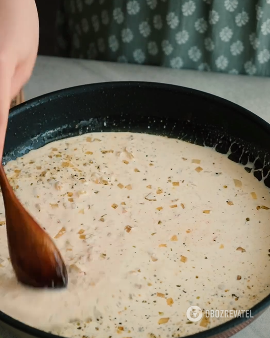 The most delicious salmon in cream sauce: cooked in a frying pan