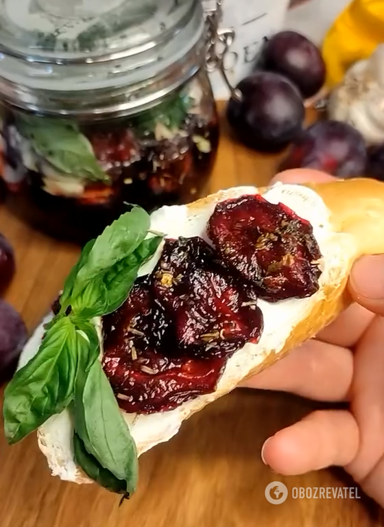 How to dry plums at home: a delicious appetizer option