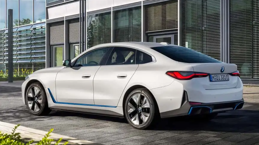 BMW has created a 4 Series sedan: critics are impressed