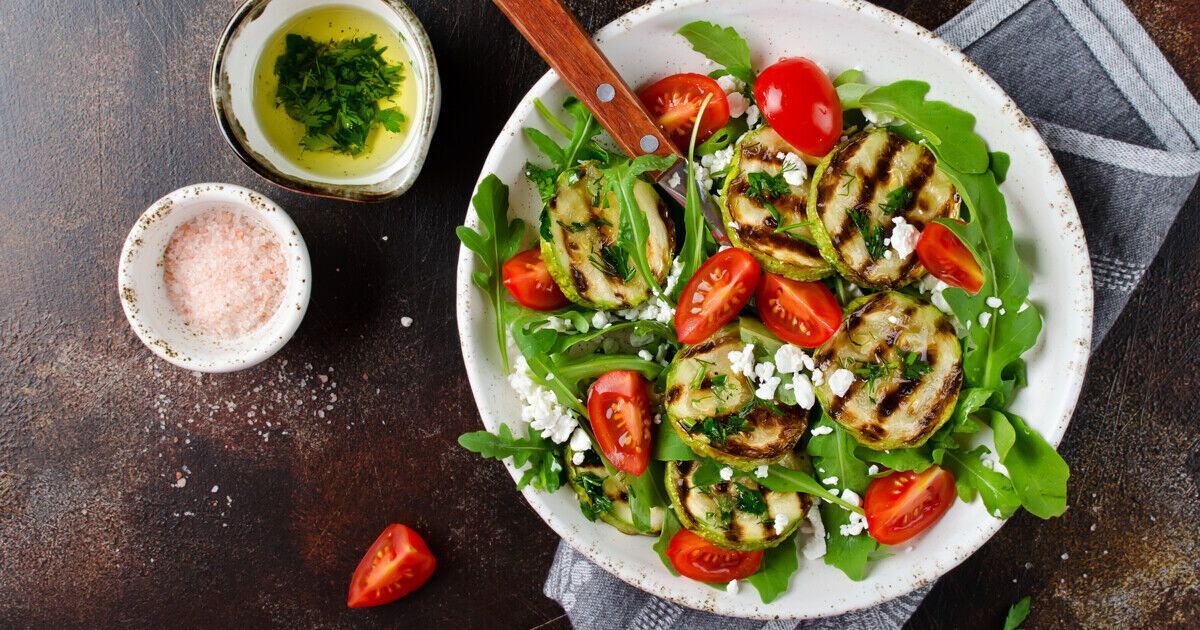 Warm zucchini salad