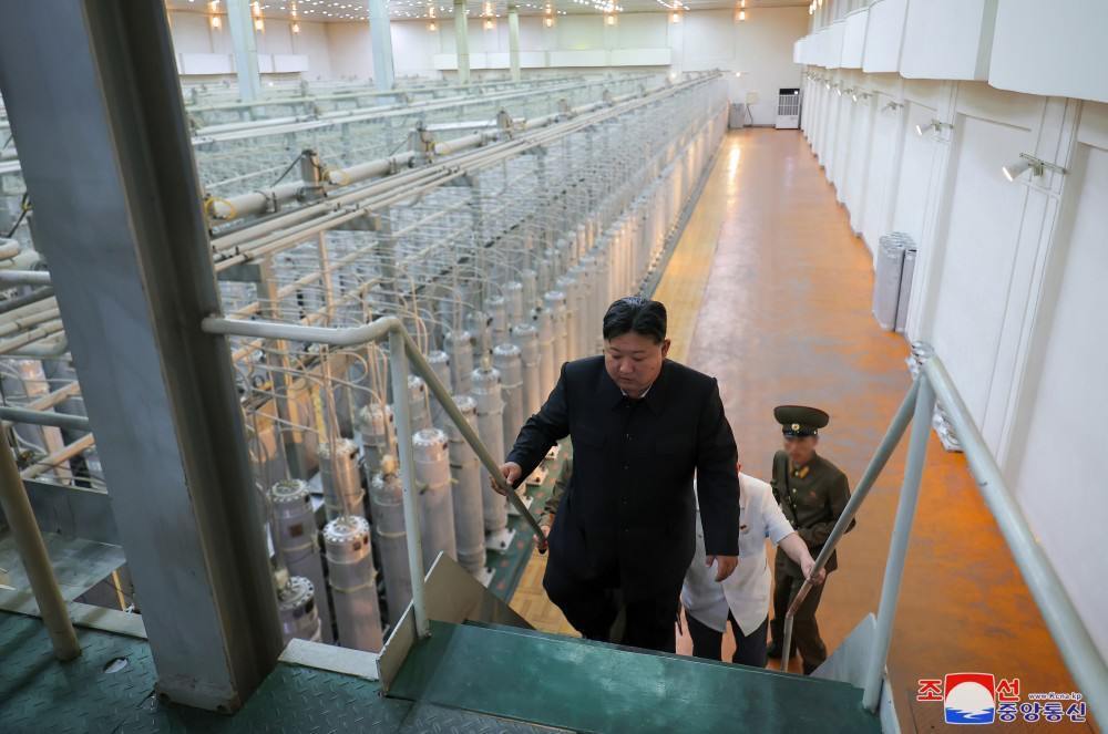 DPRK shows photos of Kim Jong Un's visit to a nuclear plant for the first time