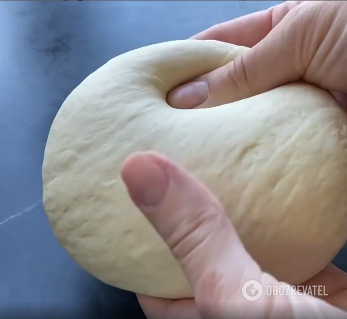 Authentic Ukrainian borscht with garlic buns: how to cook the national dish correctly