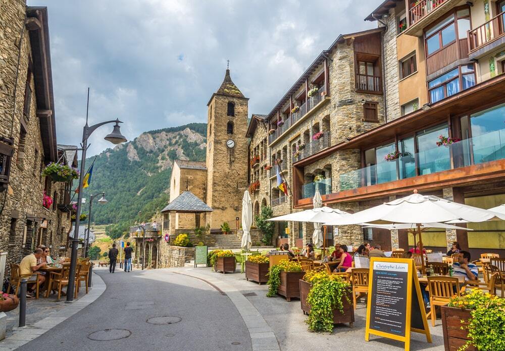 You can explore it in two days: this European country offers unforgettable mountain vacation