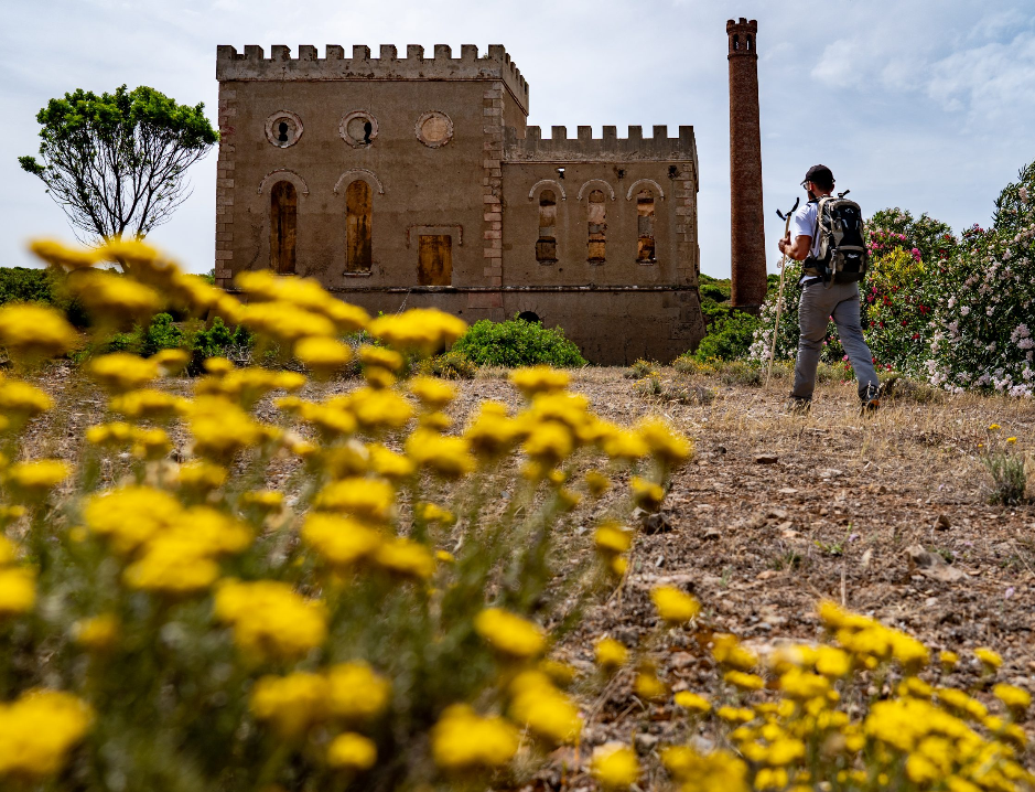 This Italian island offers tourists three free nights: what are the conditions