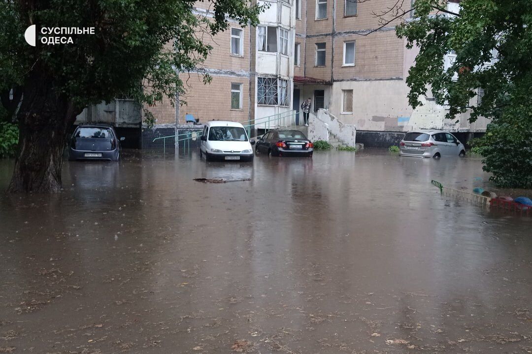 Yards and streets in Odesa are flooded