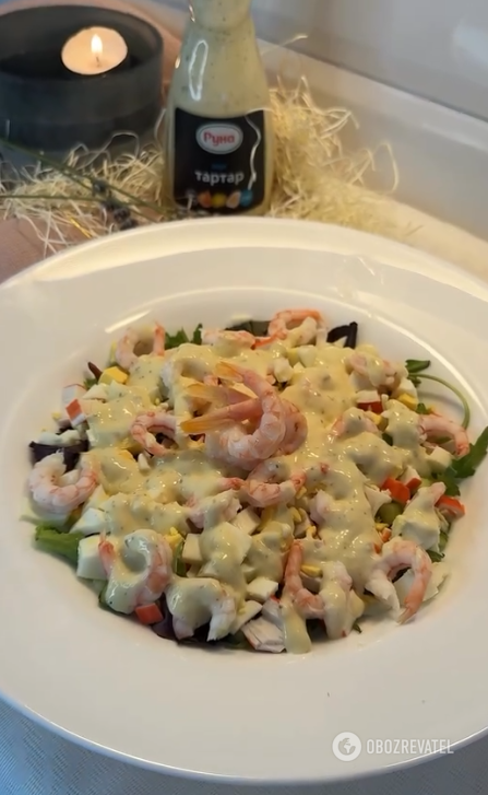 Delicious seafood salad with shrimp and crab sticks: what to dress with