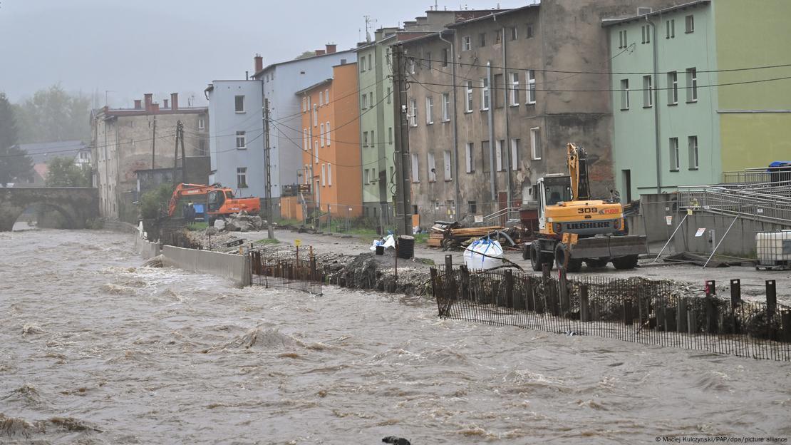 In Austria, the Czech Republic and Poland, rainfall caused a terrible flood: people died and the region was declared a natural disaster zone. Photos and video