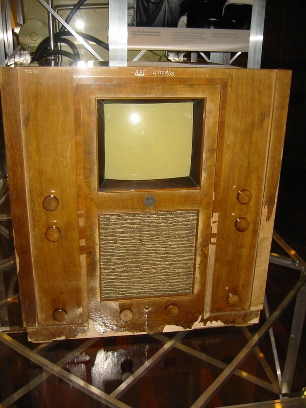 Telewizor Telefunken z 1936 r.