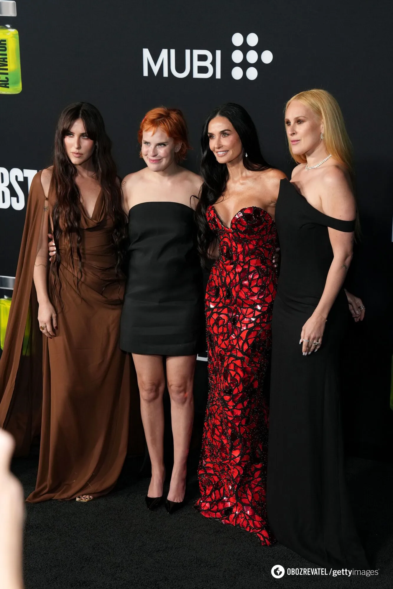 Demi Moore hit the red carpet with her three daughters from Bruce Willis, looking nothing alike. Rare photos