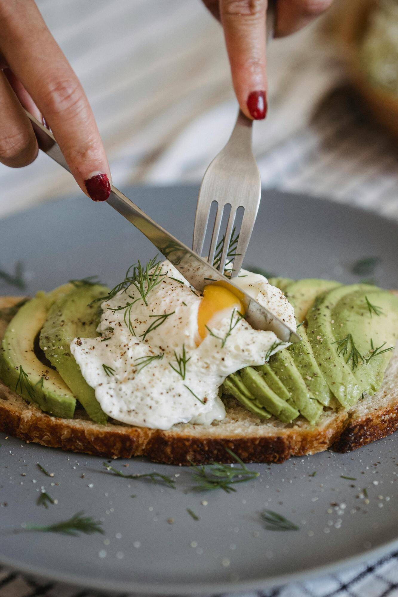 How to cook a poached egg in just 2 minutes: the easy way