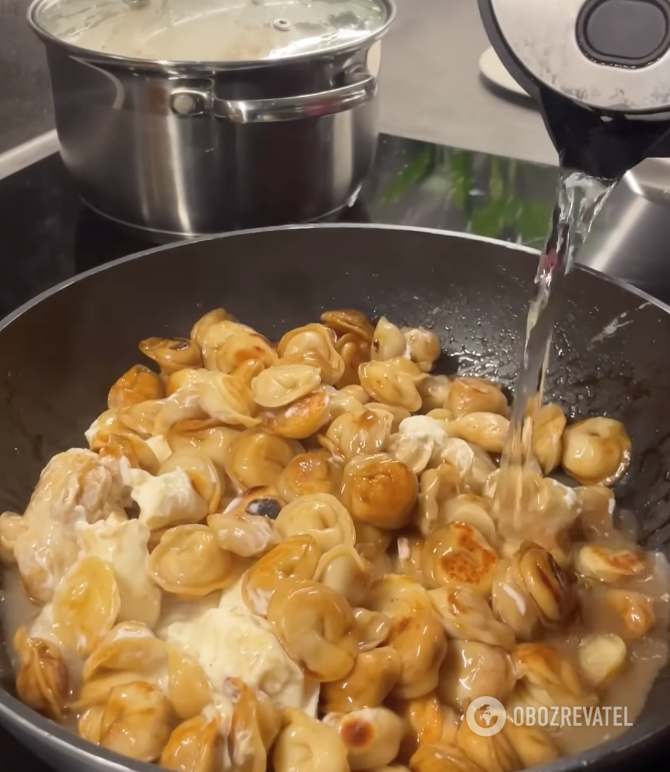 Dumplings with cream cheese.