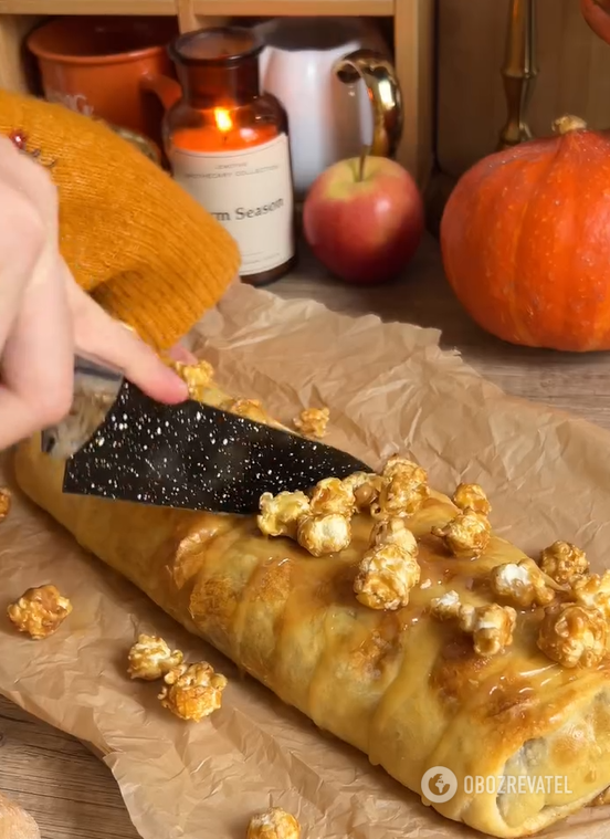 Juicy fall strudel with apples: a must make this season