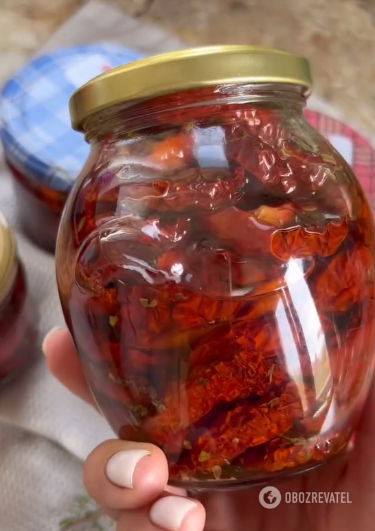 How to dry tomatoes at home: an independent appetizer or an addition to any dish