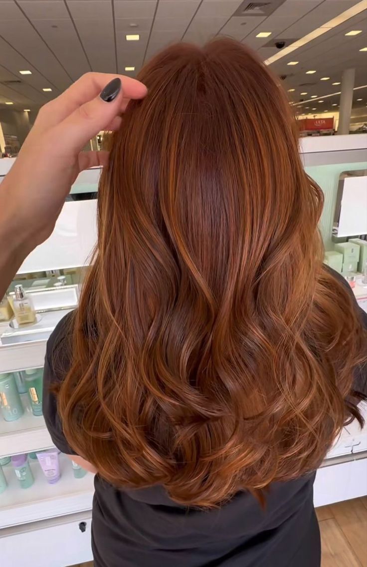 From honey to pearl: what hair colors will be the trend of the season