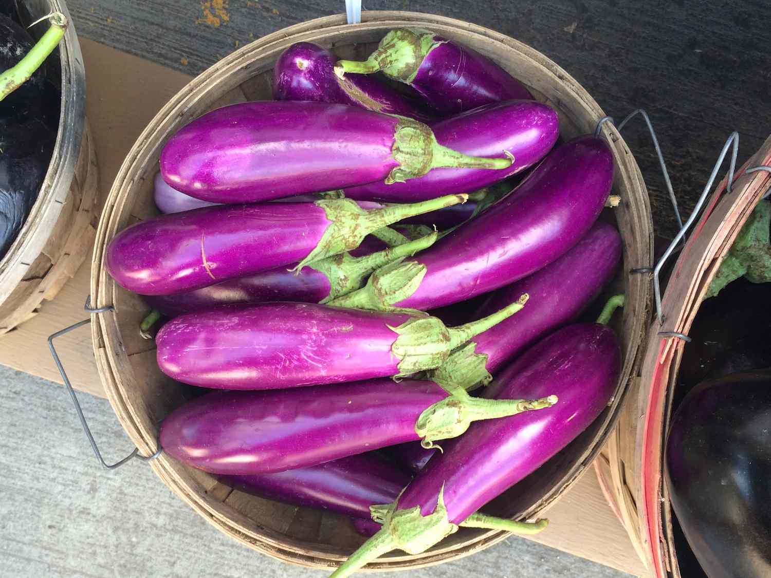 What eggplants are definitely not bitter: we explain which ones to choose