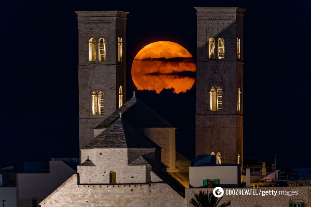 It's something out of this world! This is how people will remember the fabulous Harvest Supermoon of 2024. Photo