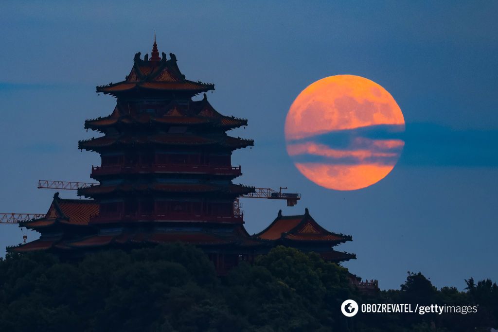 It's something out of this world! This is how people will remember the fabulous Harvest Supermoon of 2024. Photo