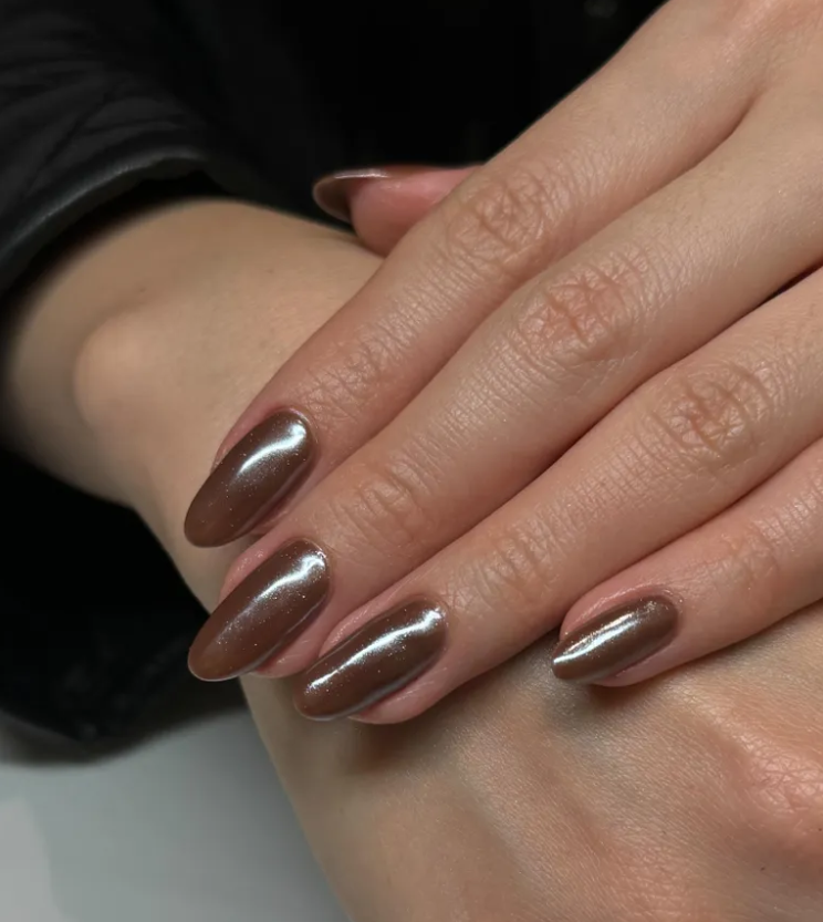 From cherry cola to sugar glaze: manicure ideas that everyone will love. Photo