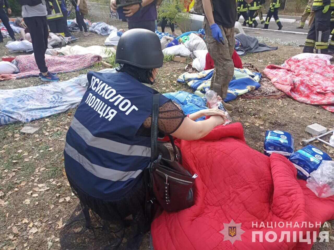 Russians attacked a nursing home in Sumy where elderly people lived: there is a dead and injured. Photos and video