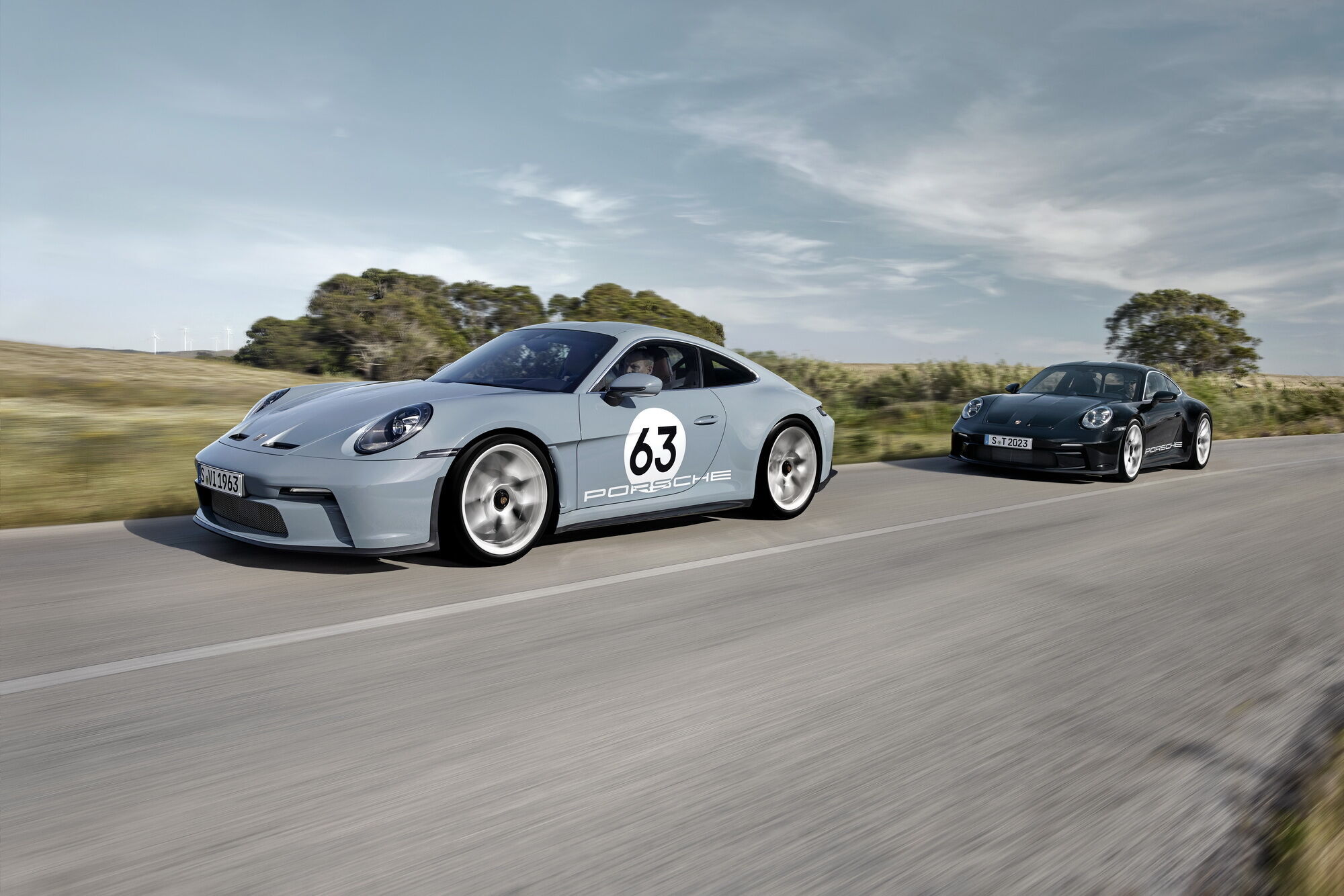 Porsche unveils 911 S/T Anniversary Edition