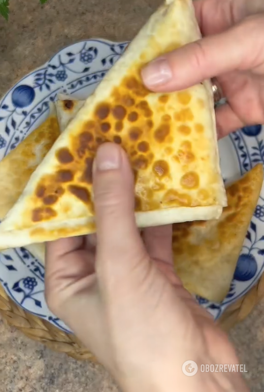 Delicious pita bread envelopes