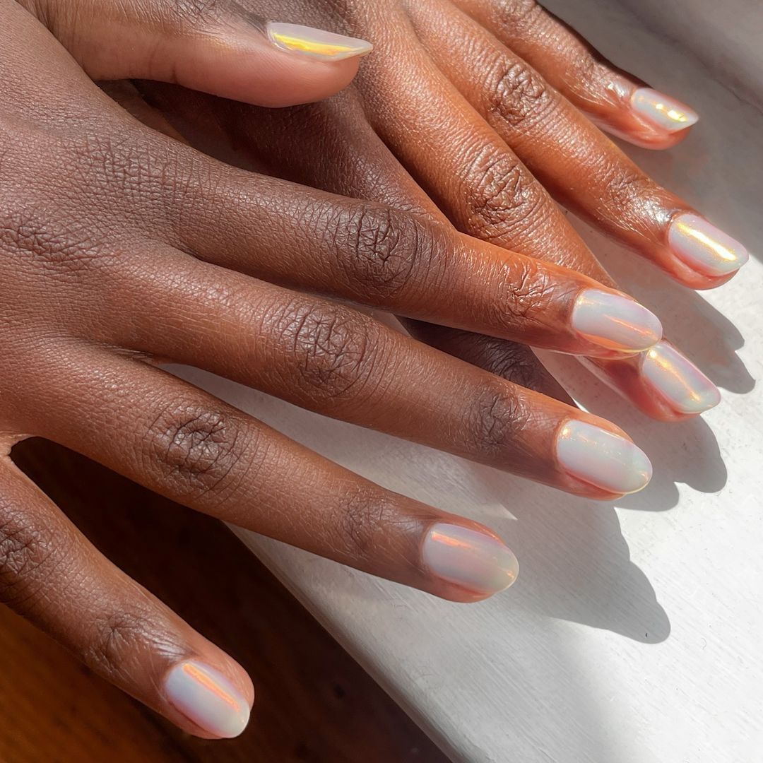 From cherry cola to sugar glaze: manicure ideas that everyone will love. Photo