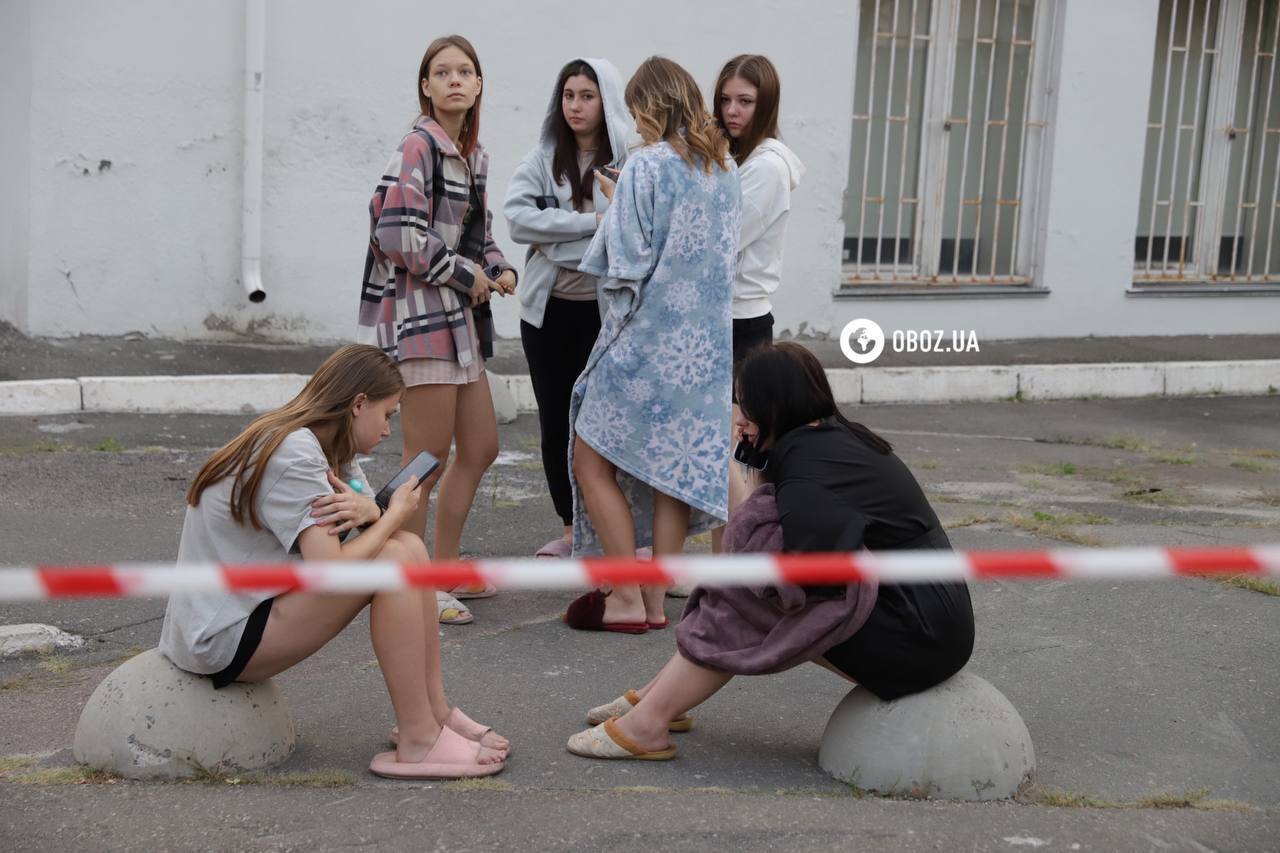 Rosjanie zaatakowali Kijów dwudziestoma rakietami i dronem: spadające odłamki spowodowały pożary. Zdjęcie