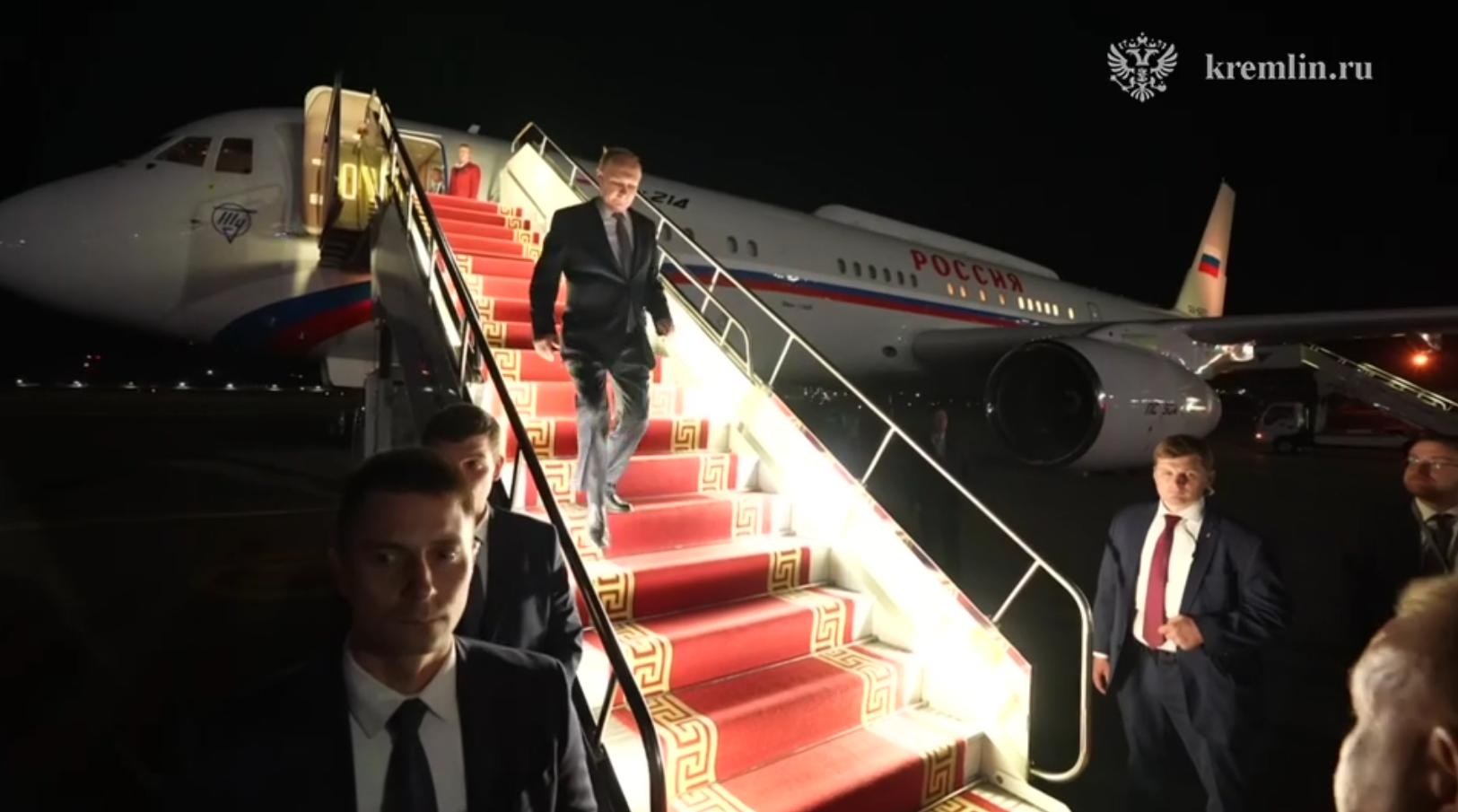 Putin has arrived in Mongolia, where he is to be arrested for his crimes against Ukraine. Video