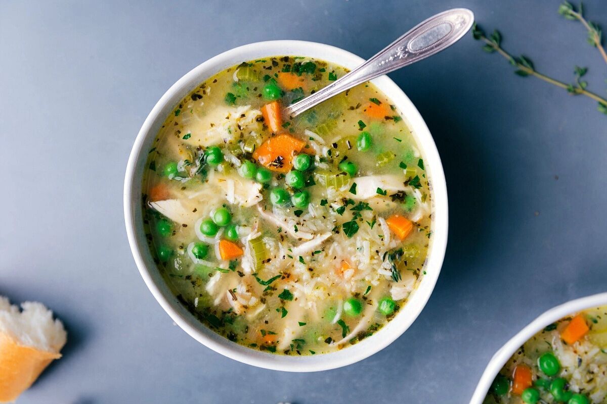 Soup of the day: a recipe for light rice soup with chicken and green peas