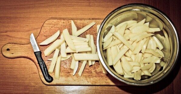 Preparing potatoes for cooking