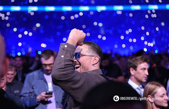 Usyk receives standing ovation from 96 thousand fans at Wembley. Video