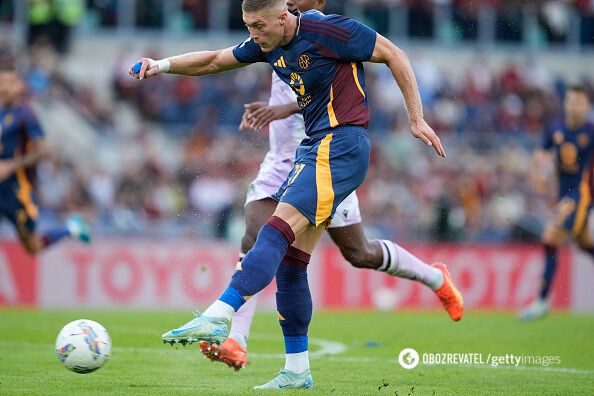 Dovbyk made a splash in Serie A. The stadium in Rome was chanting his name. Video