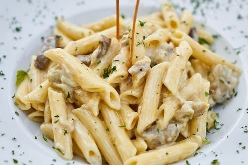 Navy-style pasta with minced chicken