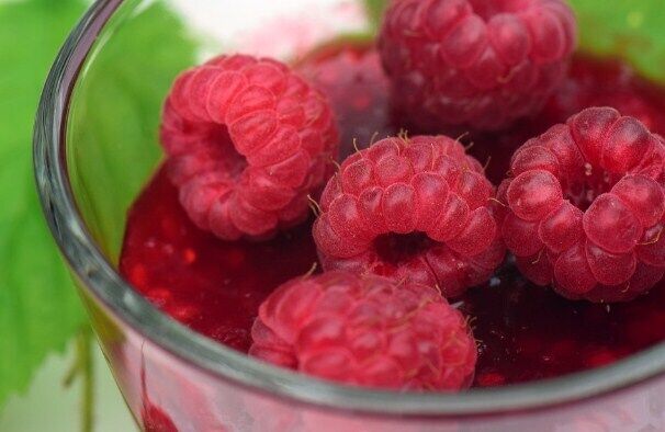 Raspberries for jam