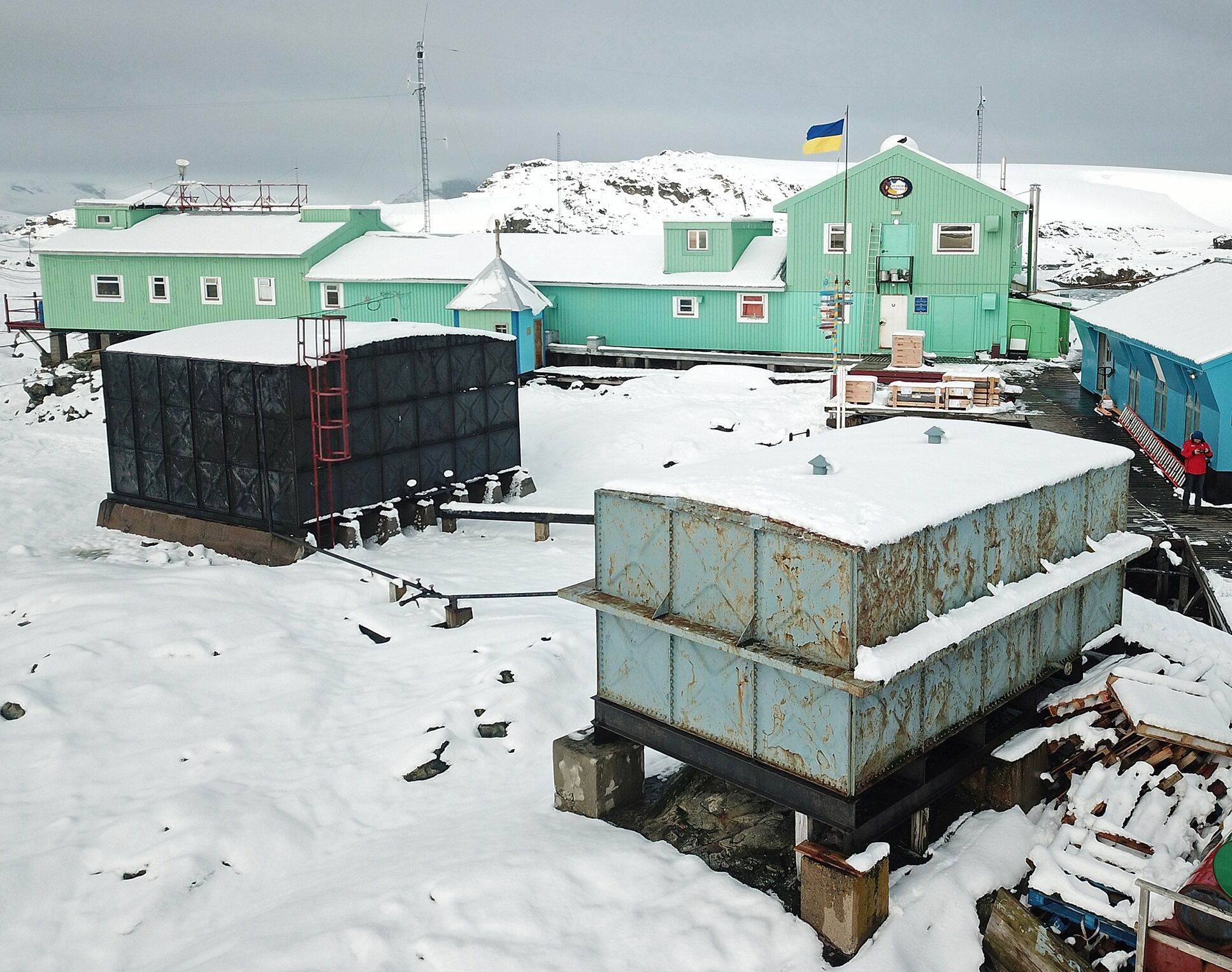 Wind at Akademik Vernadsky station reaches the highest speed since 1947. Video